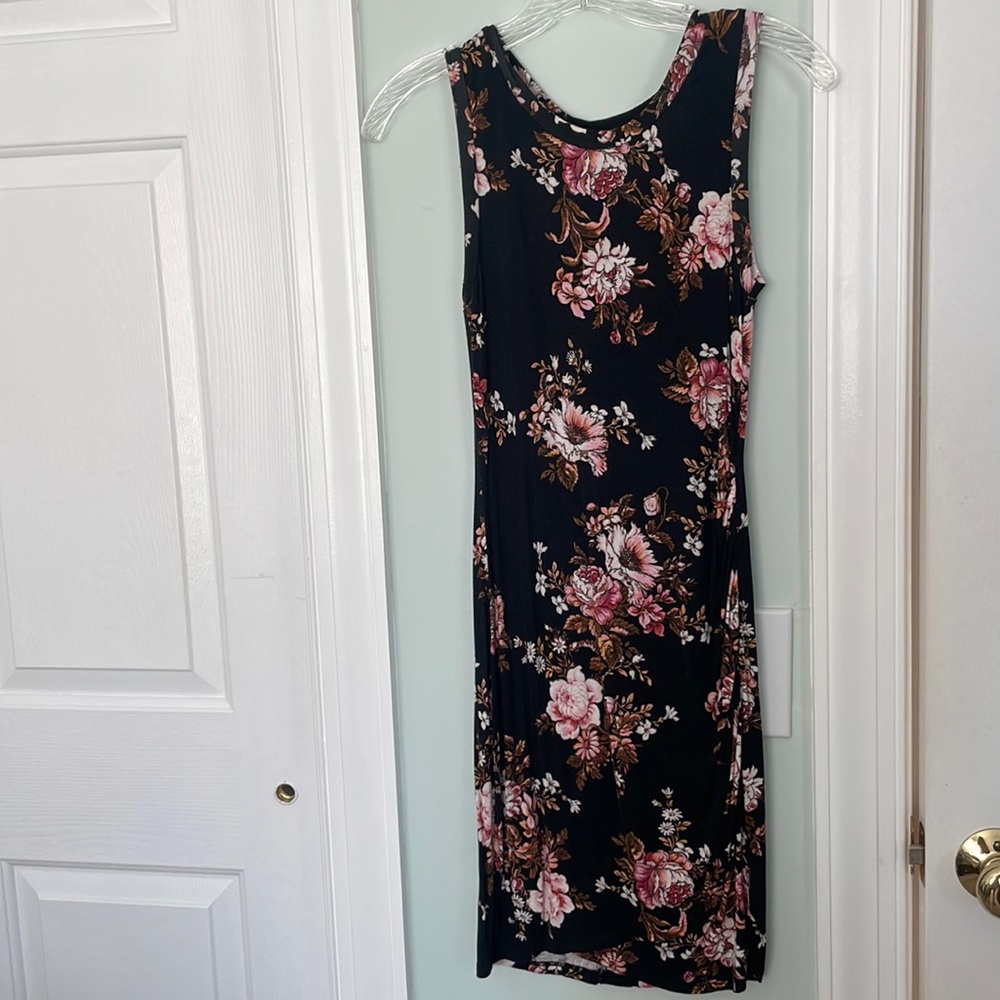 Juniors slim floral dress